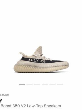 Yeezy Boost 350 V2 Low-Top Sneakers